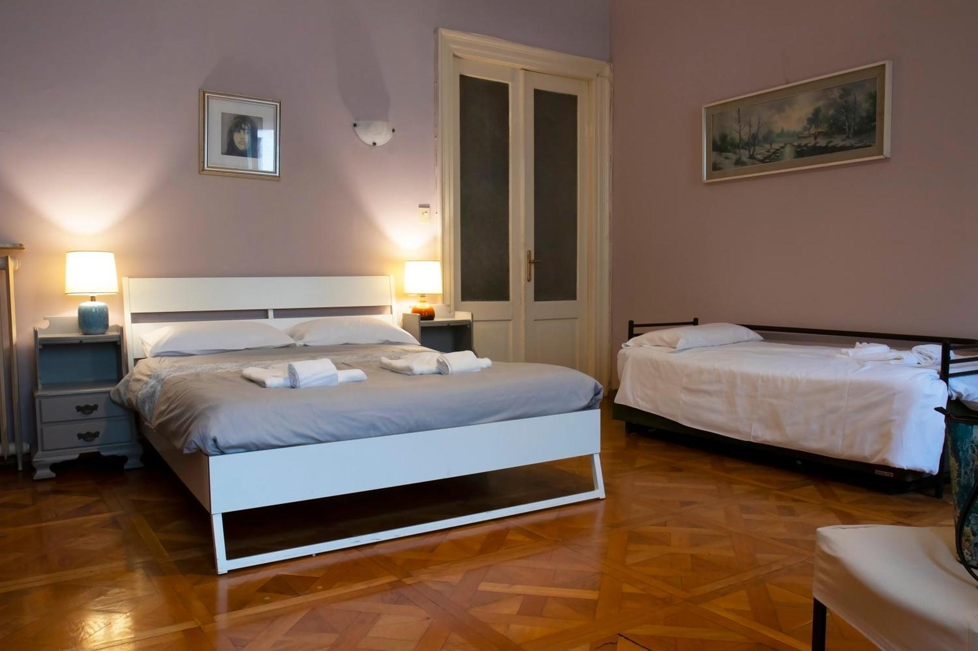 La Casa Del Teatro - Hostel Triëst Buitenkant foto